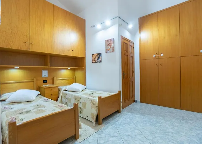 Family * 夸尔图-圣埃莱娜